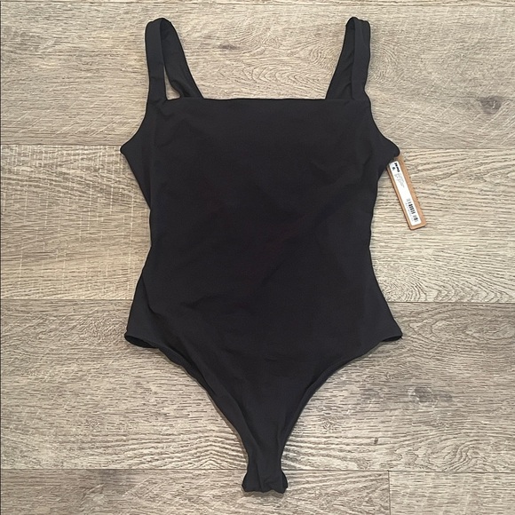 🖤 NWT SKIMS FITS EVERYBODY SQUARE NECK BODYSUIT SIZE SMALL - Picture 10 of 14